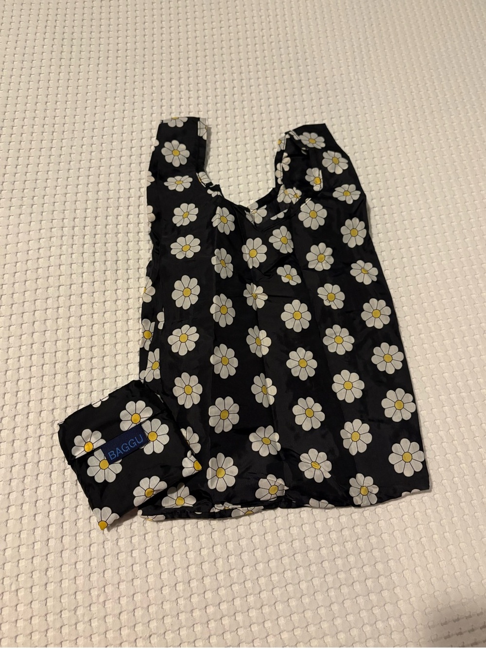 Baby Baggu size in Daisy print 2020
